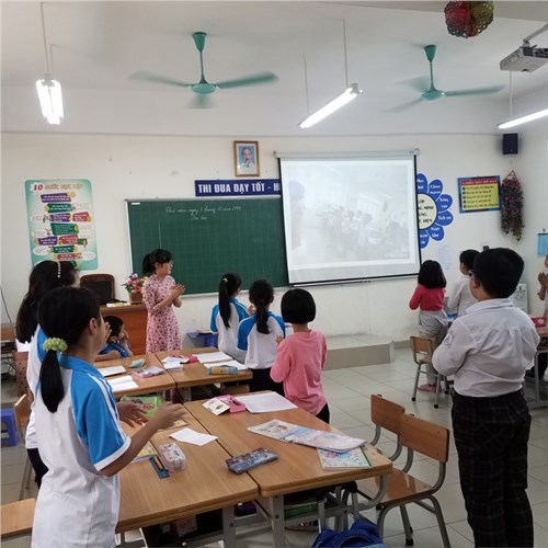 Lồng ghép hiệu quả việc dạy bộ tài liệu “Bác Hồ và những bài học về đạo đức lối sống dành cho học sinh lớp 3” trong các tiết Đạo đức